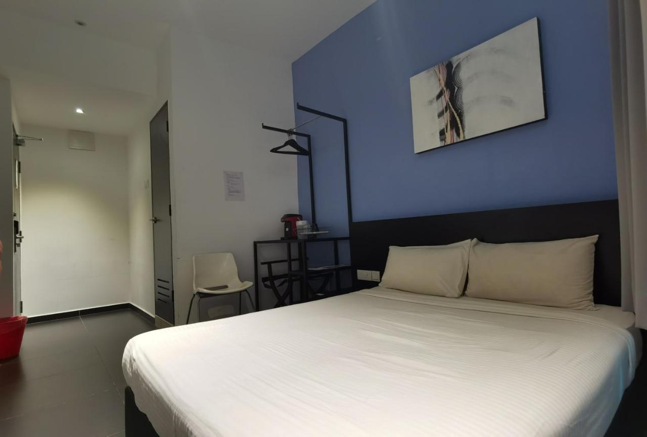 Hotel Ink
